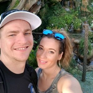 Meet your Posher, Cara